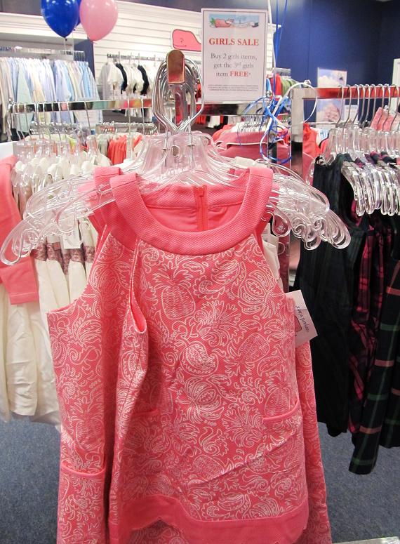 Vineyard vines outlet online Find Vineyard Vines Outlet Locations * Store locations can change frequently. Please check directly with the retailer for a current list of locations before your visit. Connecticut. Mashantucket, CT. Tanger Outlets - Foxwoods, CT Vineyard Vines Outlet. Phone: ()
